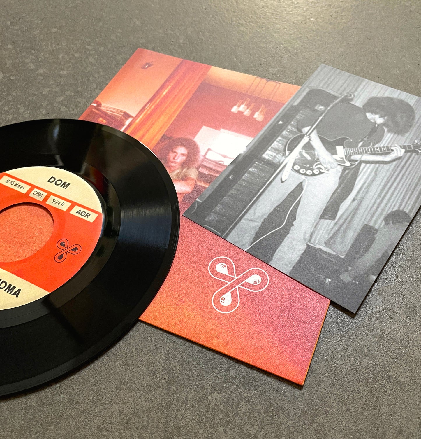 DOM ---7"--- PICTURE SLEEVE