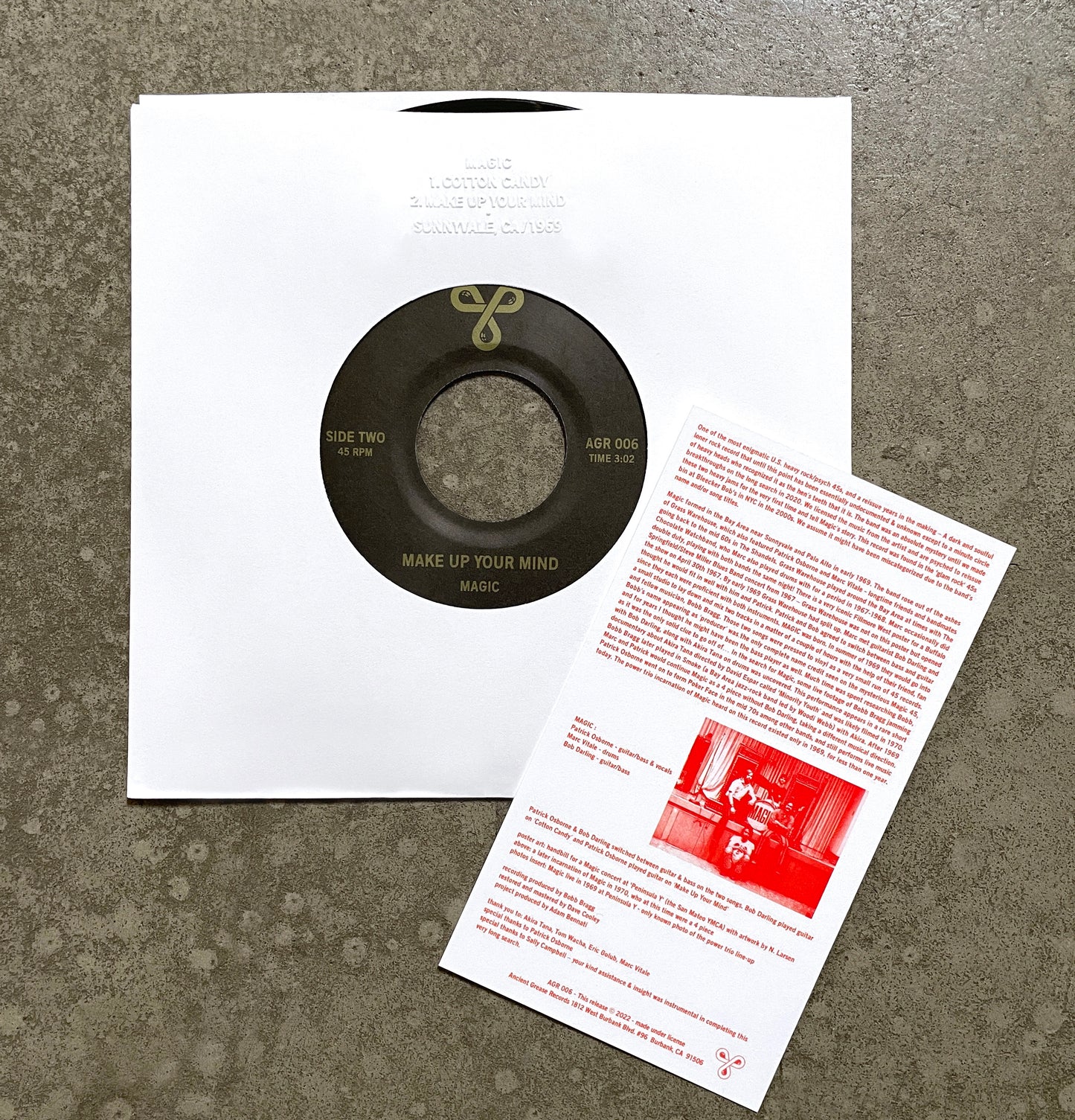 MAGIC ---7"--- BLACK VINYL