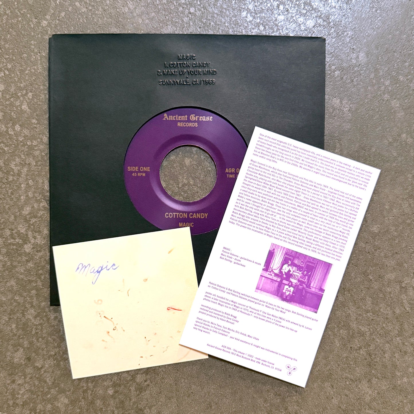 MAGIC ---7"--- BLACK VINYL