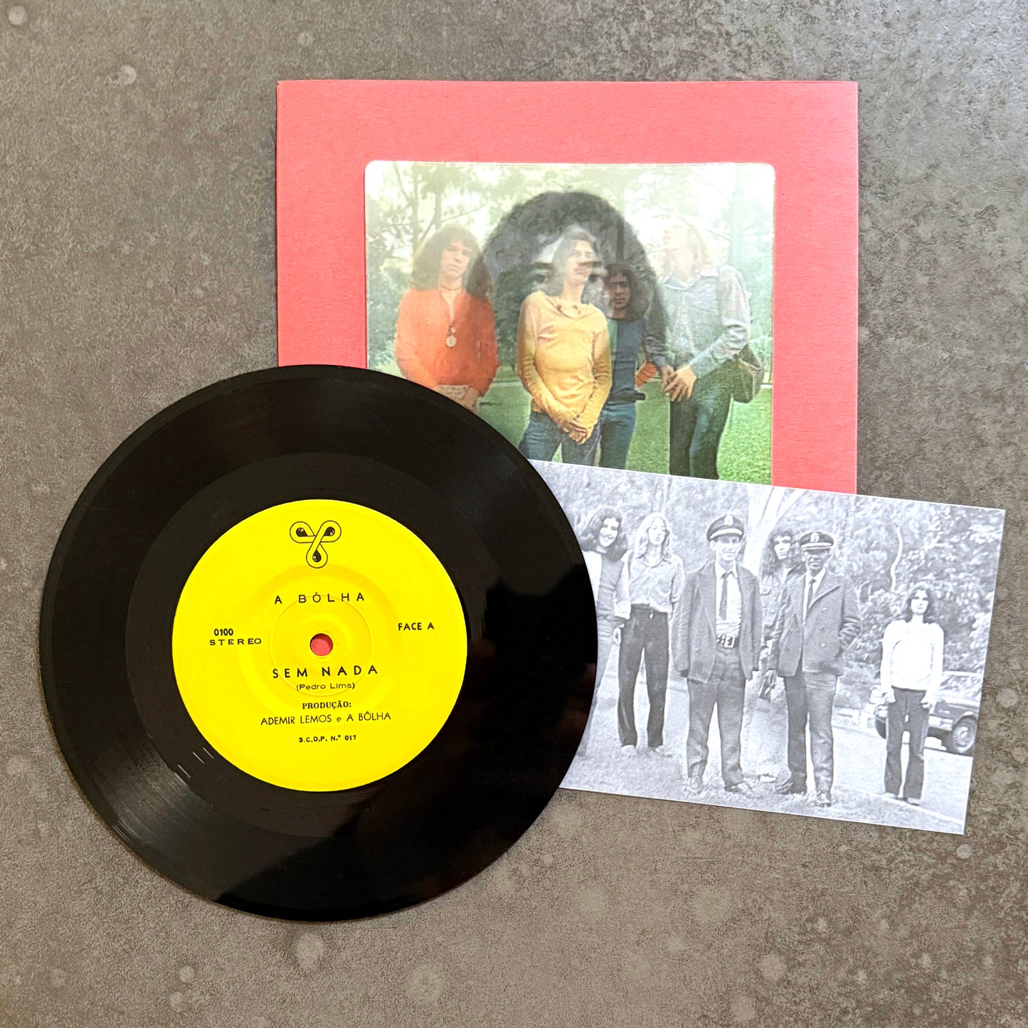 A BOLHA ---7"--- LENTICULAR FLIP-IMAGE COVER - RED SLEEVE - EDITION OF 15